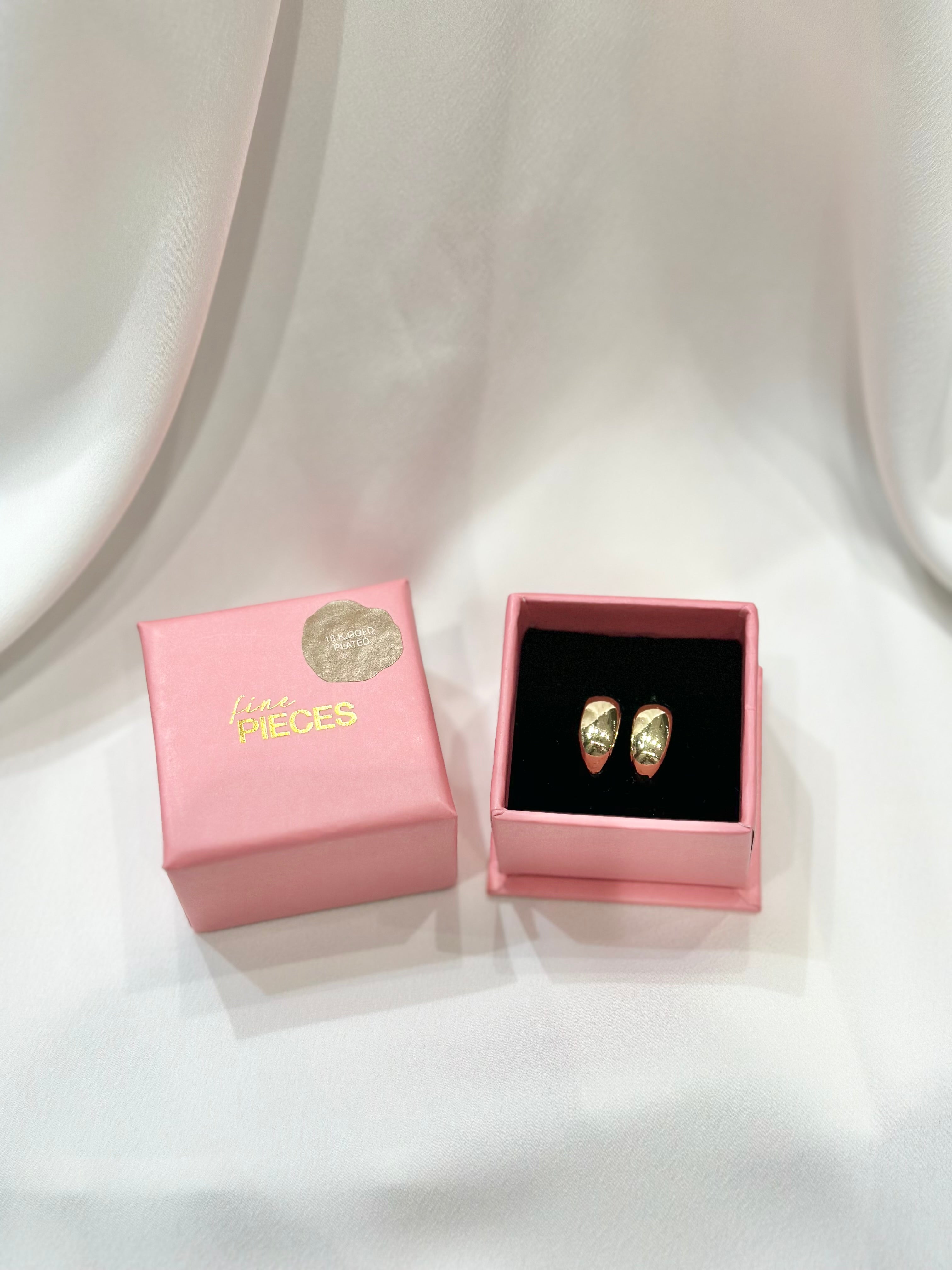 PCBELLA Earrings - 18 K gold plated